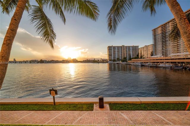 17150 N Bay Road 2207, Sunny Isles Beach, FL 33160