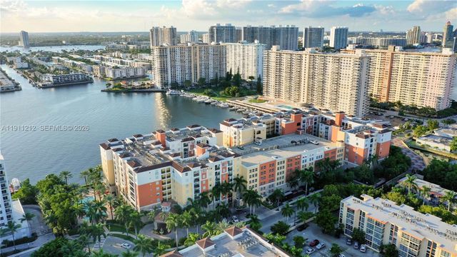 17150 N Bay Road 2207, Sunny Isles Beach, FL 33160
