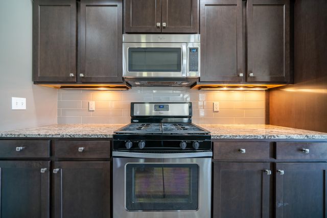 1705 SWIFT CT, Columbia, MO 65203