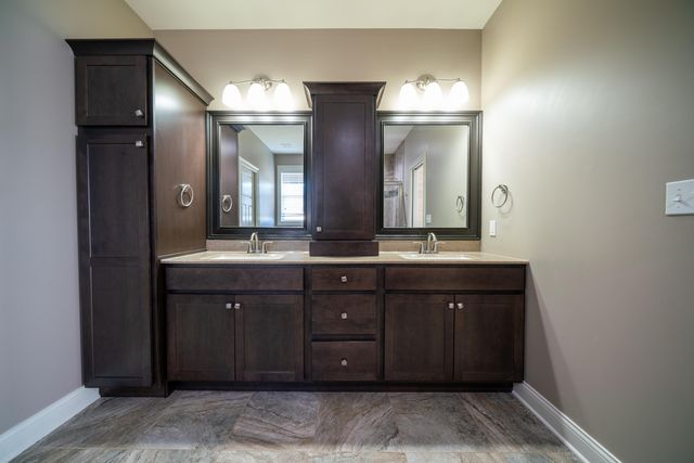 1705 SWIFT CT, Columbia, MO 65203