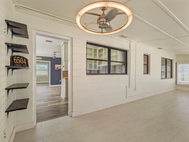 6504 LINCOLN ROAD, Bradenton, FL 34203