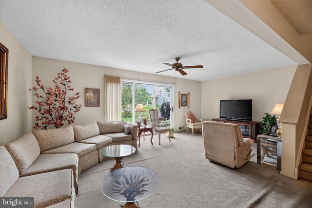2103 DORAL DR, Blackwood, NJ 08012