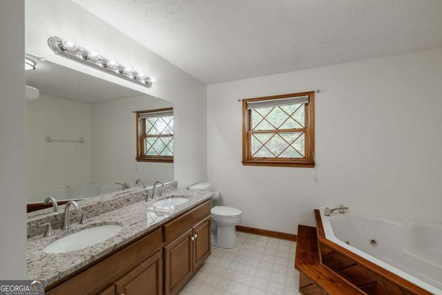 1967 Calhoun Falls Highway, Elberton, GA 30635