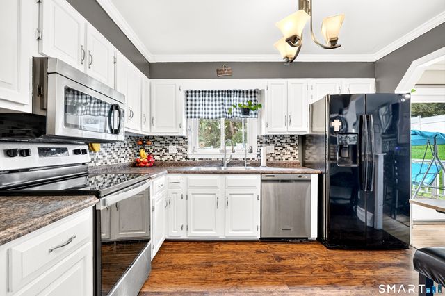 54 Taylor Terrace, New Milford, CT 06776
