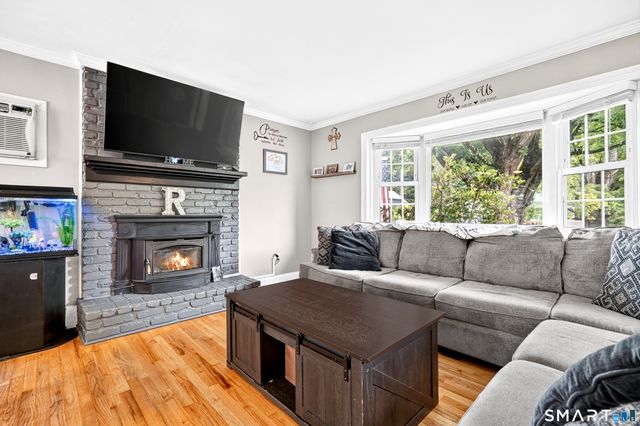 54 Taylor Terrace, New Milford, CT 06776