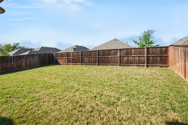 223 Sunshine Lane, Lavon, TX 75166
