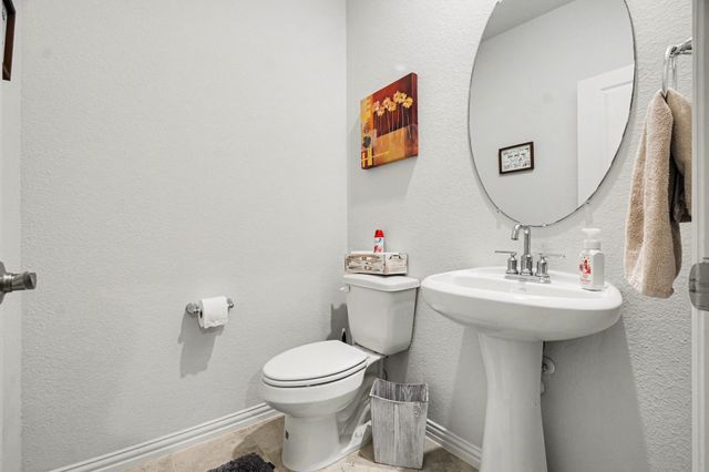 223 Sunshine Lane, Lavon, TX 75166