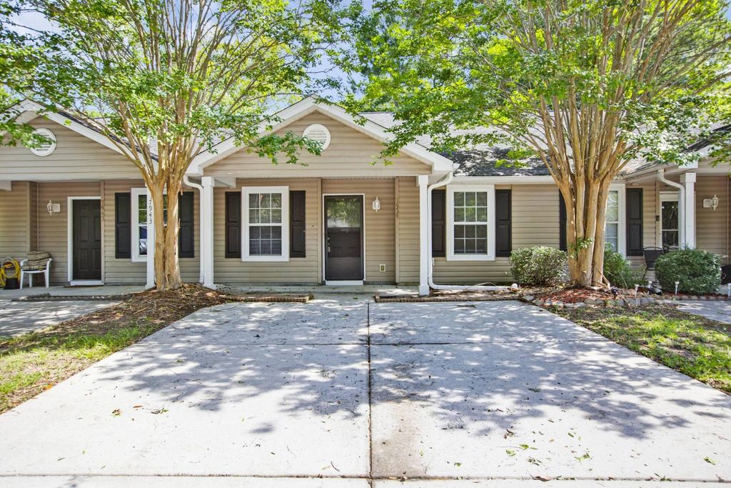 7939 Vermont Road, North Charleston, SC 29418