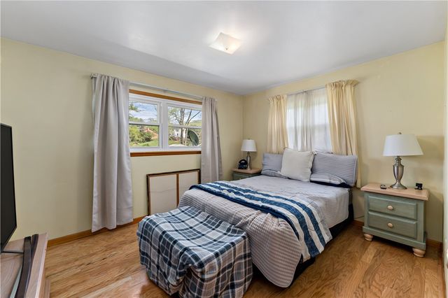 56 Spring Valley Rd, N Franklin Twp, PA 15301