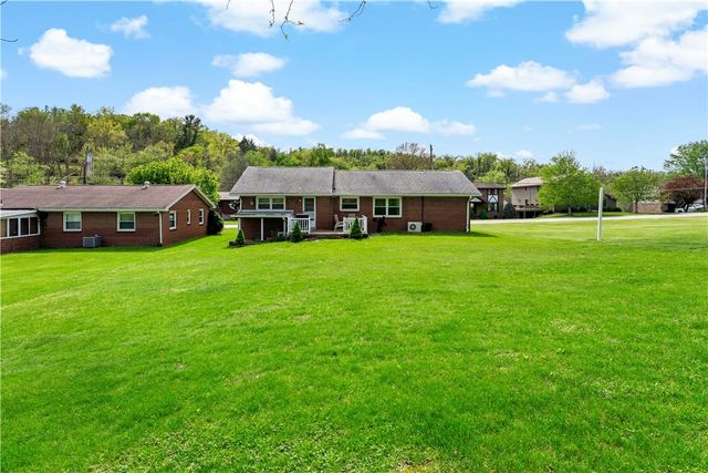 56 Spring Valley Rd, N Franklin Twp, PA 15301