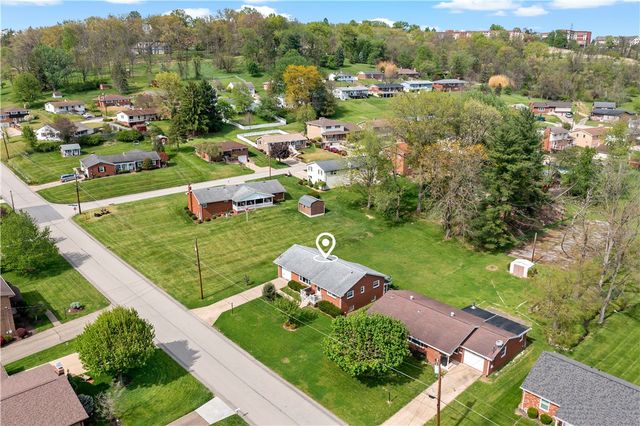 56 Spring Valley Rd, N Franklin Twp, PA 15301