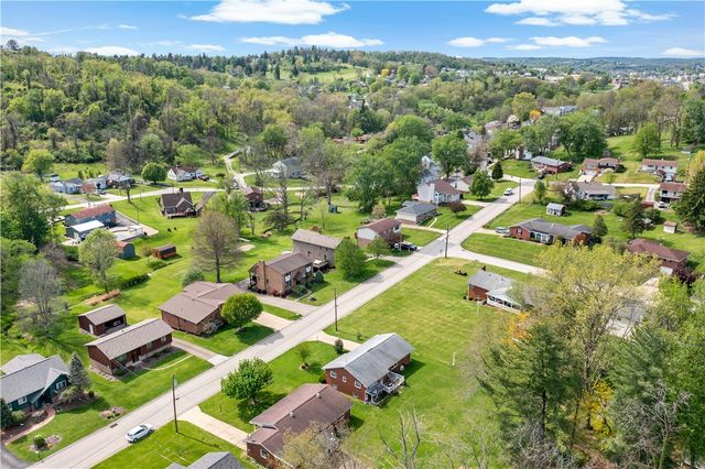 56 Spring Valley Rd, N Franklin Twp, PA 15301