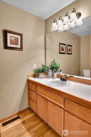 16703 NE 172nd Place, Woodinville, WA 98072
