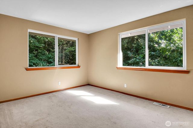 16703 NE 172nd Place, Woodinville, WA 98072