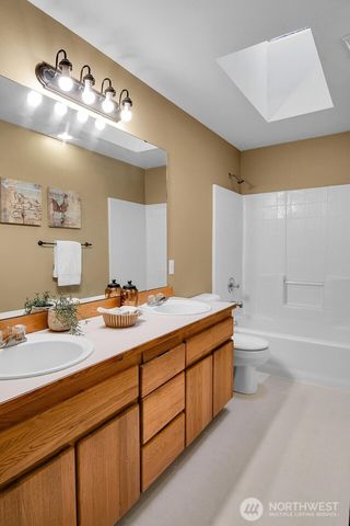 16703 NE 172nd Place, Woodinville, WA 98072