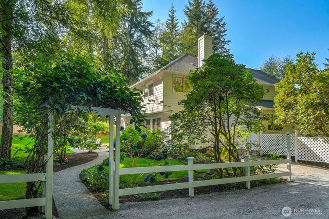 16703 NE 172nd Place, Woodinville, WA 98072