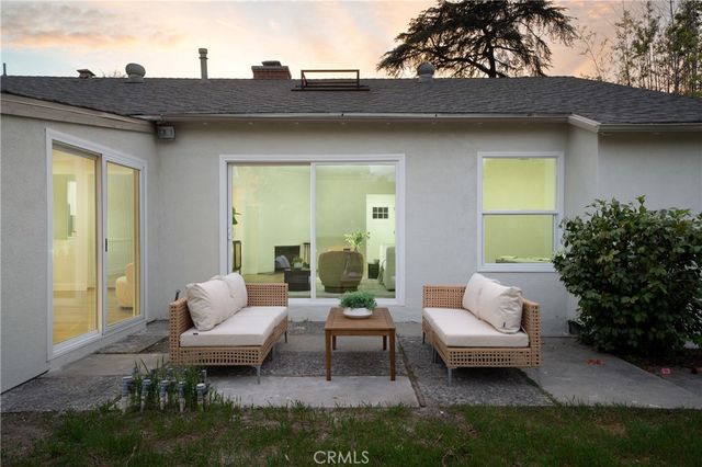 1026 La Presa, Pasadena, CA 91107