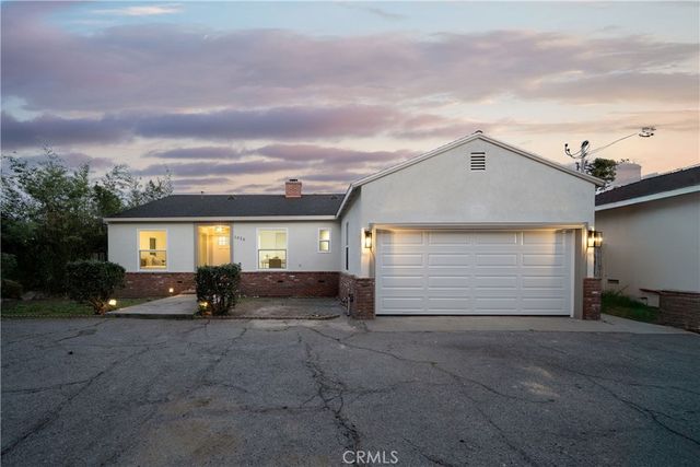 1026 La Presa, Pasadena, CA 91107