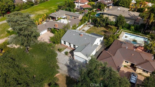 1026 La Presa, Pasadena, CA 91107