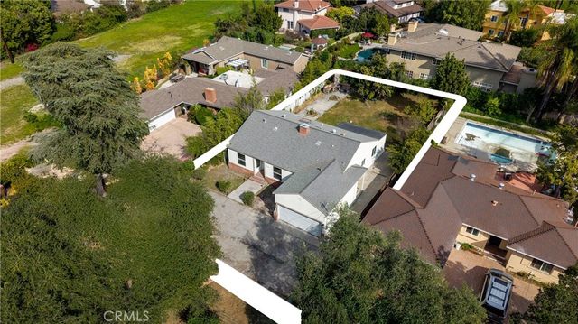 1026 La Presa, Pasadena, CA 91107