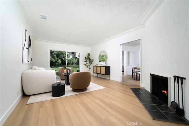 1026 La Presa, Pasadena, CA 91107