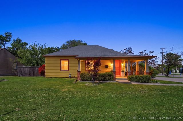 2106 S Oswego Place E, Tulsa, OK 74114