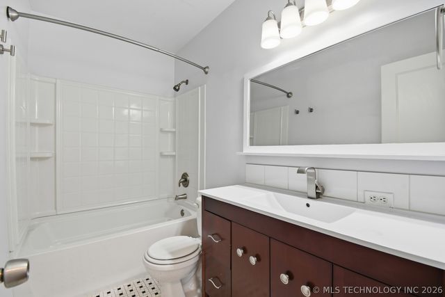 2106 S Oswego Place E, Tulsa, OK 74114