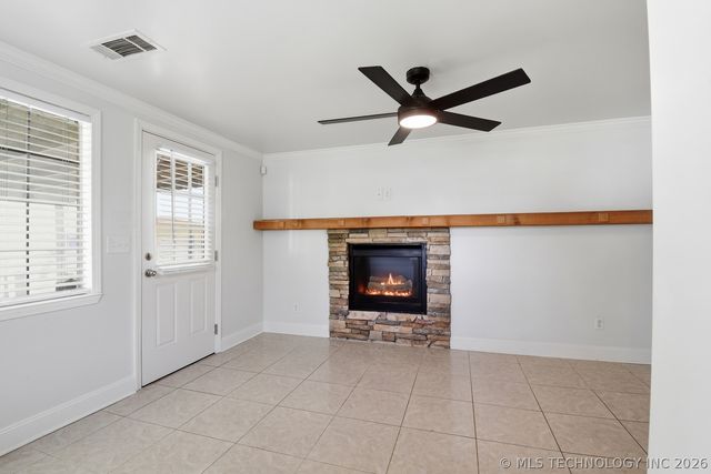 2106 S Oswego Place E, Tulsa, OK 74114