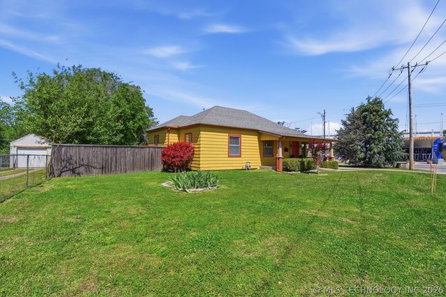 2106 S Oswego Place E, Tulsa, OK 74114