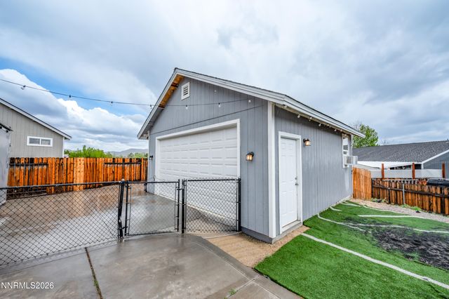 22 Kaweah Court, Sparks, NV 89436