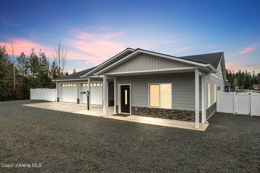 30 Huckleberry Ave, Priest River, ID 83856
