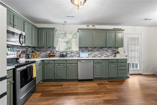 110 Cypress Street, Prairie Grove, AR 72753