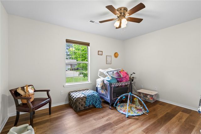 110 Cypress Street, Prairie Grove, AR 72753