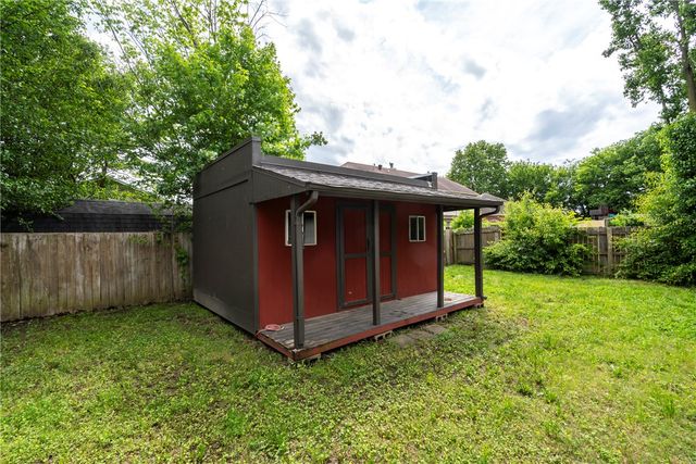 110 Cypress Street, Prairie Grove, AR 72753