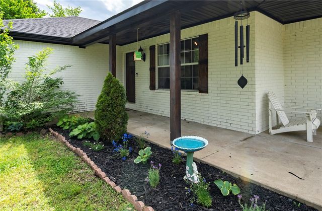 110 Cypress Street, Prairie Grove, AR 72753