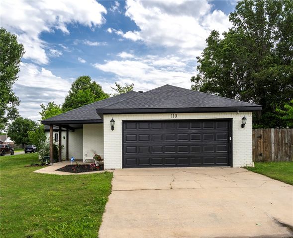 110 Cypress Street, Prairie Grove, AR 72753