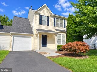 22597 MAISON CARREE SQ, Ashburn, VA 20148