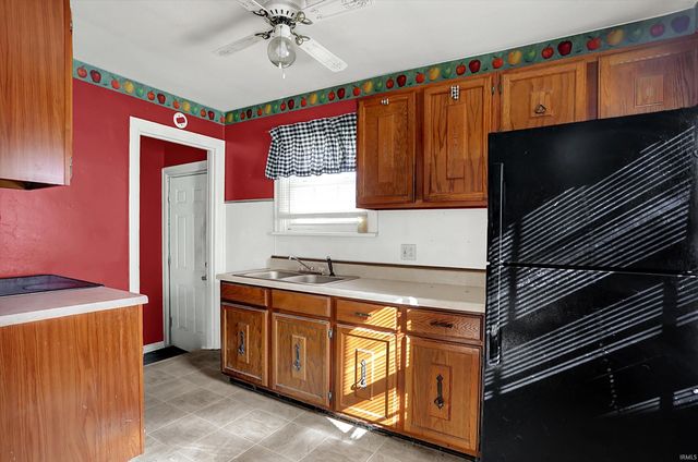 224 Reddingdale Drive, New Castle, IN 47362