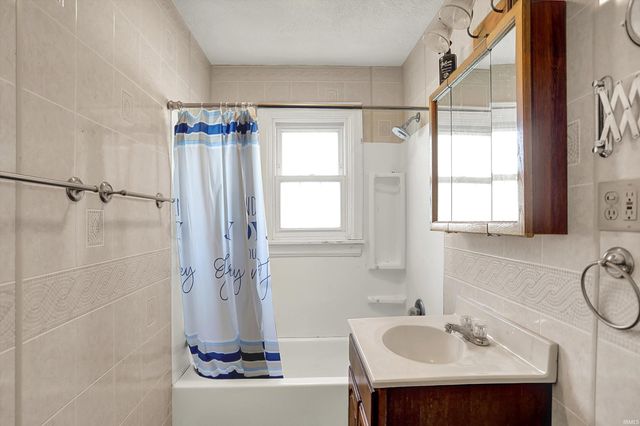 224 Reddingdale Drive, New Castle, IN 47362