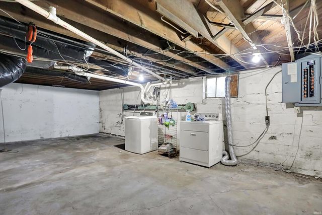 224 Reddingdale Drive, New Castle, IN 47362