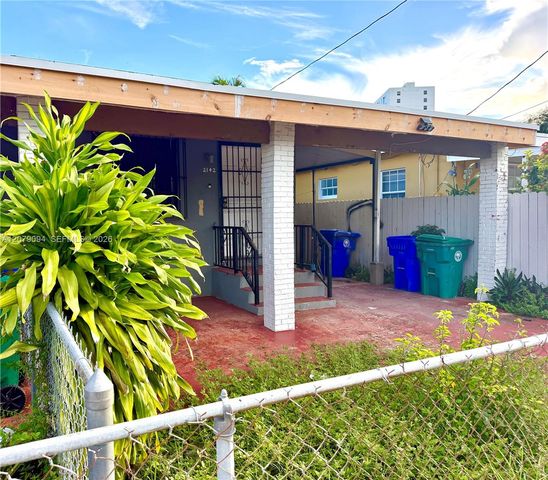 2140 NW 1st Terrace A, Miami, FL 33125