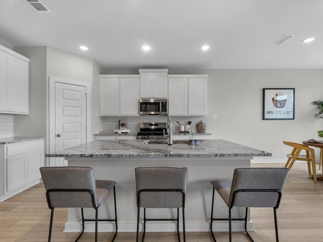 21722 Redwood Bluff Trail, Cypress, TX 77433