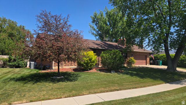 1784 W 4500 S, Roy, UT 84067