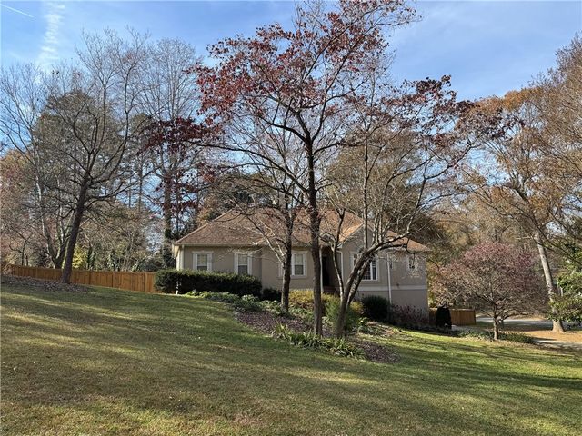 15046 Beacon Ridge Drive, Seneca, SC 29678