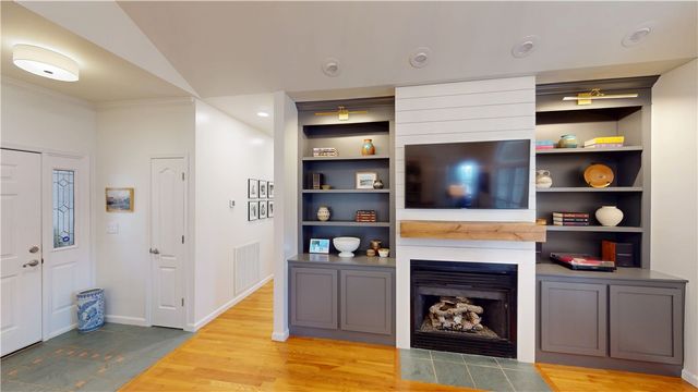 15046 Beacon Ridge Drive, Seneca, SC 29678