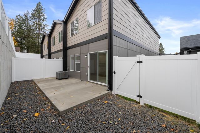701 S Felts Rd, Spokane, WA 99206