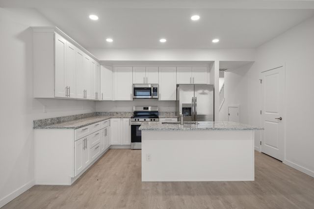701 S Felts Rd, Spokane, WA 99206