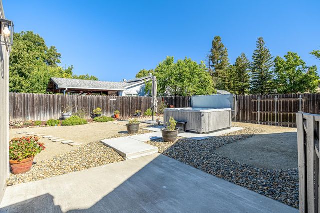7219 Mountainside St, Citrus Heights, CA 95621
