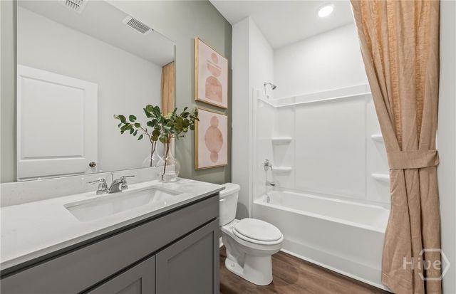 407 Crosstown Avenue, Richmond Hill, GA 31324