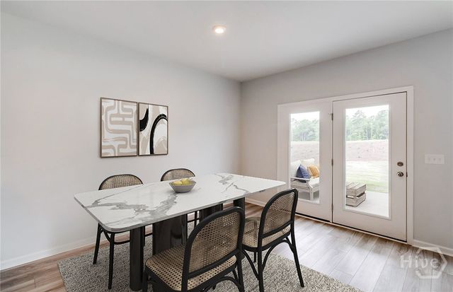 407 Crosstown Avenue, Richmond Hill, GA 31324